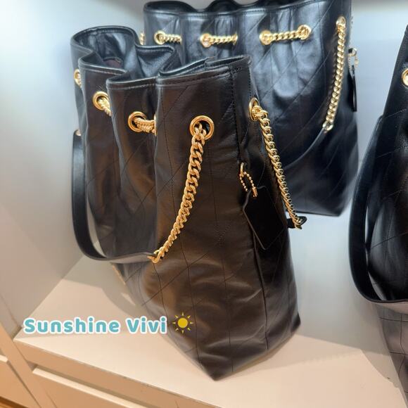 NWT Coach Evelyn Large Shoulder Bag With Quilting Gold/Black CCZ81 Leather - Picture 2 of 8